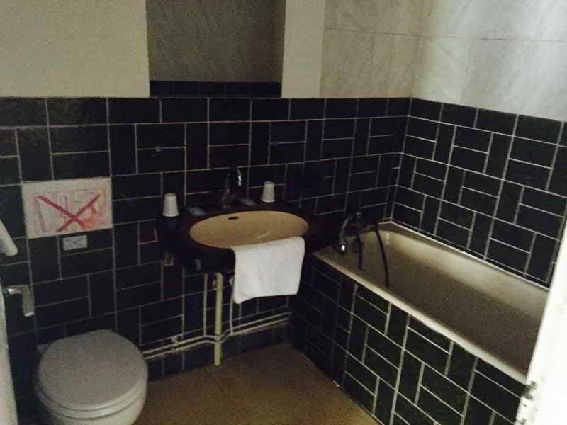 Hotel Normandy Dreux Bagian luar foto